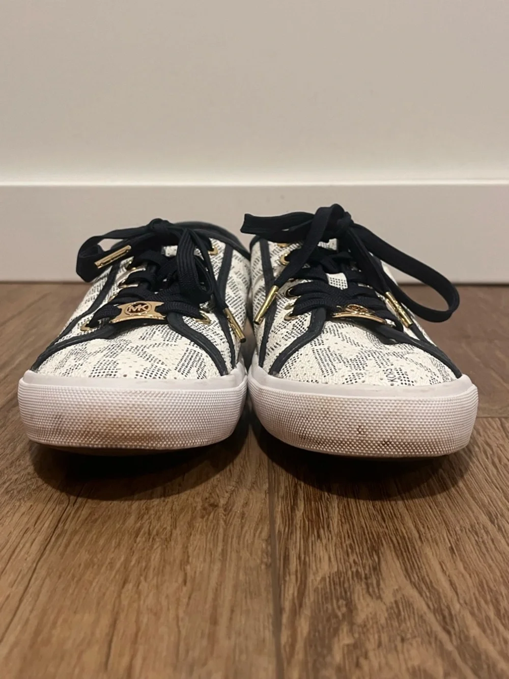 Michael Kors Boerum Sneaker in White/Navy - Picture 5 of 12